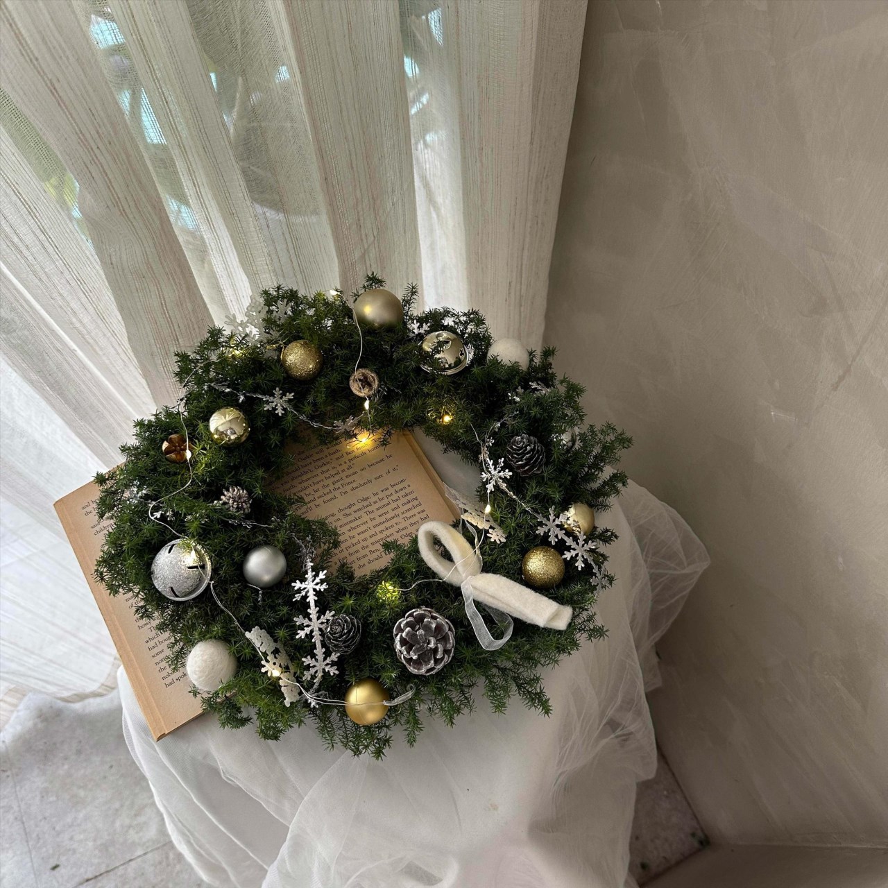 銀白系&紅白系雪松聖誕花圈