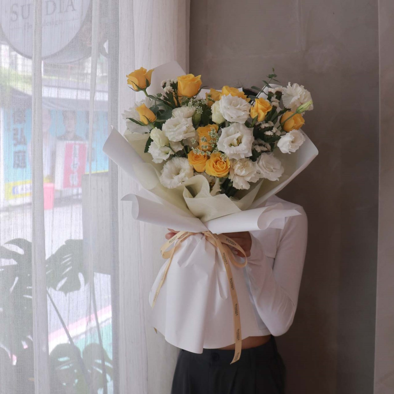 黃白系鮮花花束