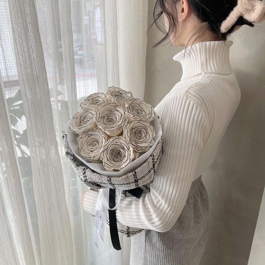 俄羅斯小香永生花束 /奶油香奈兒