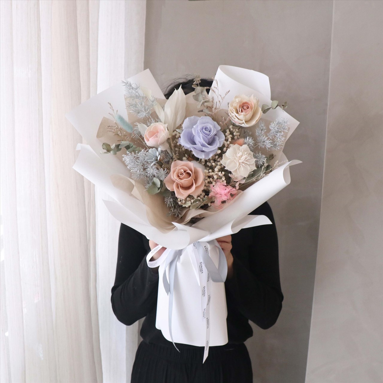 奶茶藍灰色永生花束 