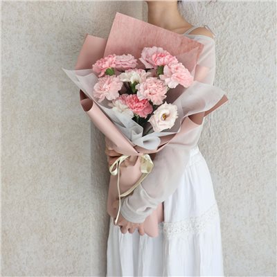 櫻桃粉嫩康乃馨母親節鮮花花束 (中款) 