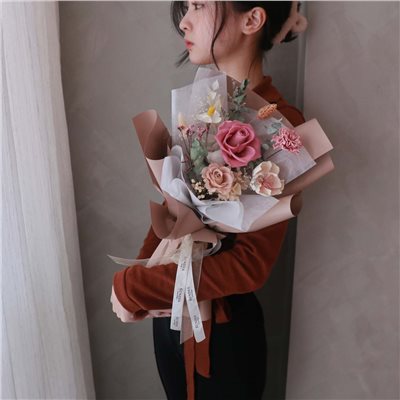 豆沙奶茶色永生花束